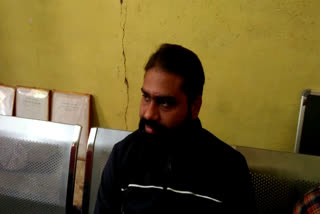 lokayukta-police-caught-naib-tehsildar-taking-bribe-of-25-thousand-in-panna