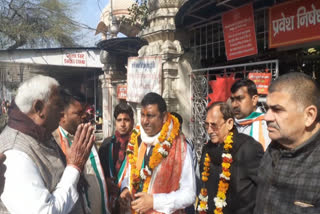 Satish Lohia started door to door campaign