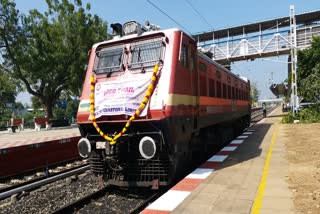 train-engine-test-drive-in-thiruvarur-cuddalore-electrified-rail-route