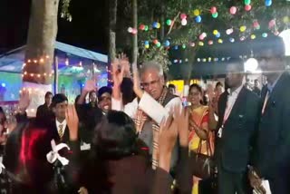 Chief Minister dances with children in Bastar