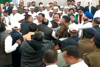 Two Congressmen clash in Congress office Indore
