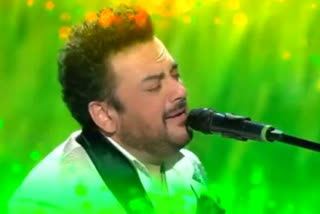 Adnan Sami arouses patriotism with Mere Desh Ki Dharti rendition