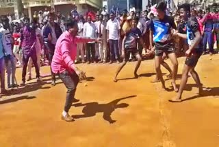 mla-playing-kabbadi-in-tumkur