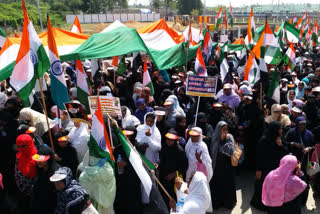 620 km human chain formed in Kerala demanding withdrawal of CAA