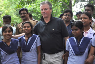 Steve Waugh returns to Eden Gardens, this time as photographer