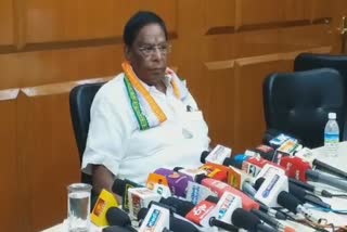 cm narayanasamy  குடியரசு தின விழா கிரண்பேடி  ஆளுநர் கிரண்பேடி  pudhucherry governor Kiran Bedi