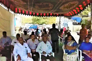 dhramkaram colony members strike about their colony issues in ameerpet