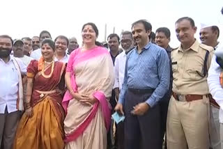 minister satyavathi visit to medaram