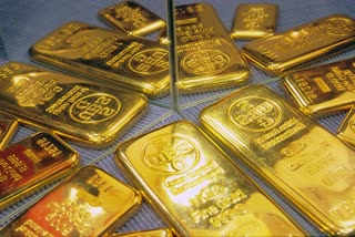 Gold prices fall Rs 162, silver tumbles Rs 657