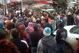 protest by villagers in una