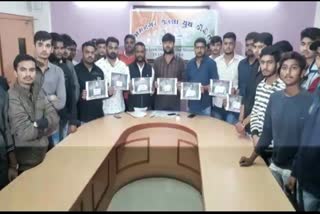 Registration of unemployed youth by NSUI in Jamnagar