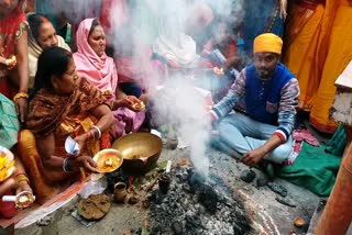 women did hawan in support of CAA in nalanda