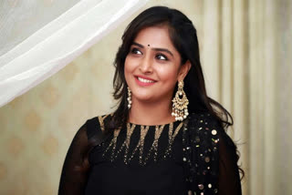 Ramya nambeesan sings folk song in yuvan music