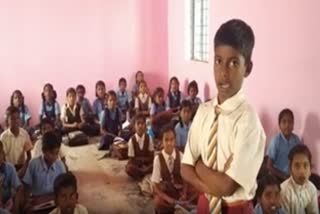 This small boy chants proverbs easily: Video