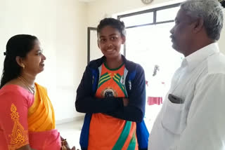 Hockey star Samitha shanmukhan visted Kerala  Samitha shanmukhan  ഹോക്കി താരം സമിത ഷൺമുഖൻ  കഥകളിൽ കേട്ട നാടിനെ കണ്ടറിഞ്ഞ് ഹോക്കി താരം സമിത ഷൺമുഖൻ