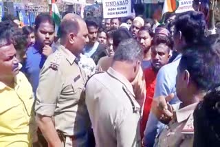 ಸಿಎಎ ವಿರುದ್ಧ ಅನುಮತಿ ಪಡೆಯದೇ ಪ್ರತಿಭಟನೆ, Protest against CAA in Hubli