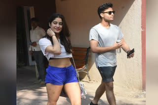 janhvi kapoor holiday in lonavla, ಜಾಹ್ನವಿ ಕಪೂರ್​ ಹಾಲಿಡೇ ಟ್ರಿಪ್​