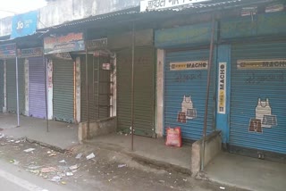 Shops closed in chatra in protest against NRC and CAA