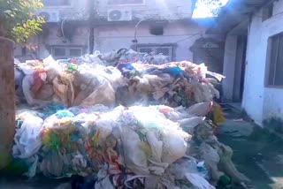 Bagging of dry waste