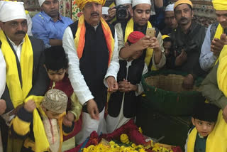 Basant Panchami at Dargah Sharif of Hazrat Nizamuddin Auliya!