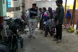 Unknown miscreants set fire to a dozen two-wheelers in ghaziabad