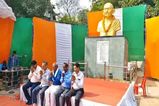 Mahatma Gandhis 72nd death anniversary celebrated in Raipur