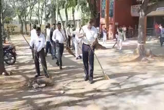 Cleanup program on court premises