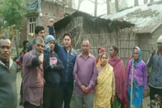 gularbhoj-villagers-upset-not-getting-installment-of-pmay