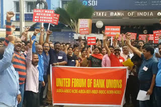 BANK EMPLOYEES PROTEST IN WARANGAL