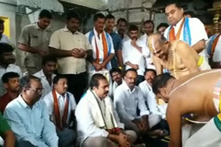 minister kannababu at anantapur dst kadiri temple