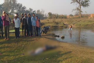 Dead body of a youth found on river bank in giridih