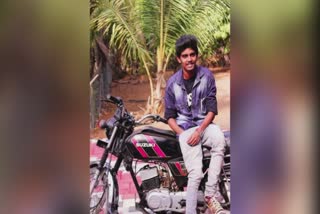 ബൈക്ക് അപകടത്തിൽ വിദ്യാർഥി മരിച്ചു  student died in accident at palakkad  accident latest news  palakkad latest news  വിദ്യാർഥി മരിച്ചു  കണ്ണൂര്‍ ഗവണ്‍മന്‍റ് എന്‍ഞ്ചിനീയറിങ് കോളജ്  പാലക്കാട്