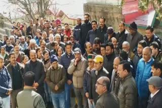 bank worker protest in dc office shimla