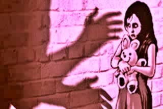 A Mother who give torture to daughter in bellary