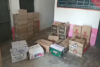 police-have-seized-a-vehicle-filled-with-illegal-liquor-in-dhar