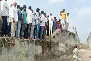 Canal construction work visit kadiyam srihari at jangaon