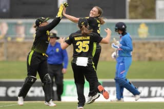 australia-women-won-by-4-wkts-against-india-women
