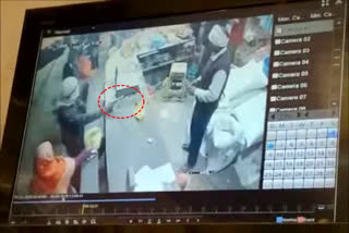 robbery from wholesaler at gunpoint in palwal