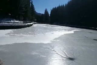 tana jubbar lake frozen in rampur