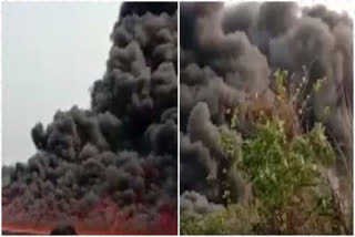 Assam fire  Burhi Dihing fire  എണ്ണ പൈപ്പ് ലൈന്‍ പൊട്ടിയതിനെത്തുടര്‍ന്ന് നദിയില്‍ തീപിടിത്തം  അസം തീപിടിത്തം  ബര്‍ഹി നദി  നദിയില്‍ തീപിടിത്തം