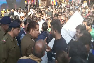 Craftsmen protest surajkund fair faridabad