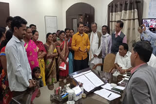 Villagers meet SDM indore to resolve problems in chhindwara