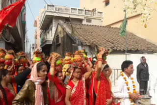 Procession of Shatchandi Mahayagya with great pomp in Itarsi in Hoshangabad district