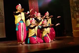 theater-organized-based-on-bundeli-folklore-in-bhopal