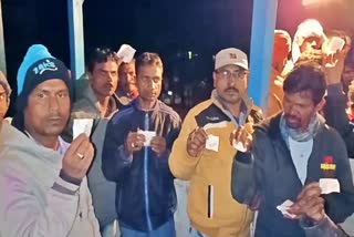 Night-time voting in Pakhanjur