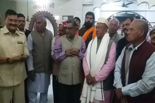 जमशेदपुरः बिष्टुपुर के परमहंस लक्ष्मी नाथ गोस्वामी समिति ने सरयू राय को किया सम्मानित
