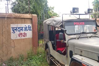 Criminals abducted pickup van loaded with alcohol in ranchi