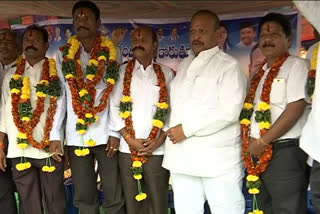 vizianagaram ycp leaders support to 3 capitals in state
