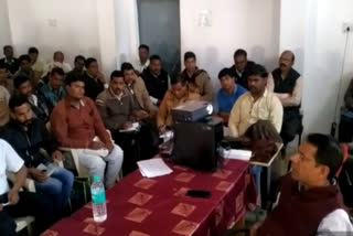 Collector took review meeting of plans in Baroda of Agar district