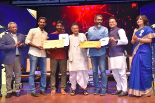 Pavasacha Nibandh short film win Best film award